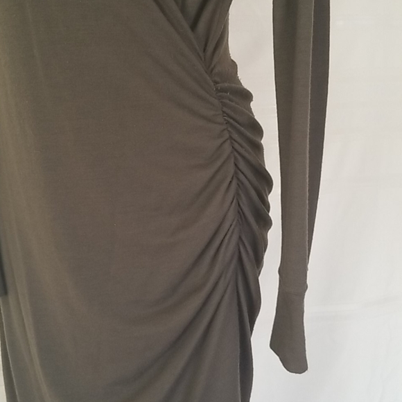 Banana Republic Ruched Dress - Picture 2 of 7